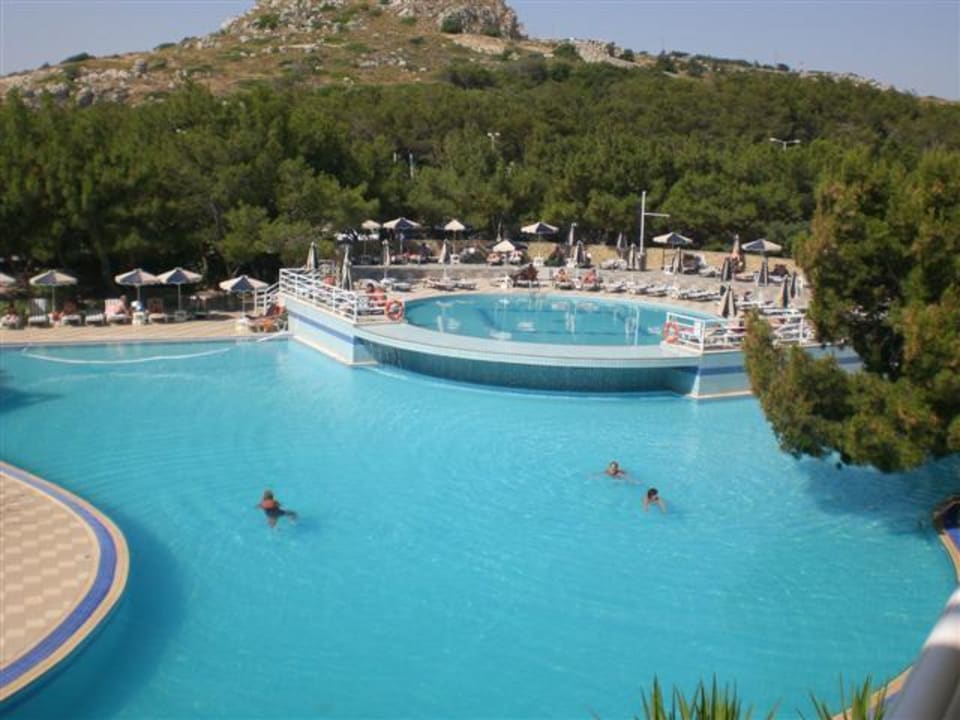 Teil des Pools! Hotel Kalithea Mare Palace