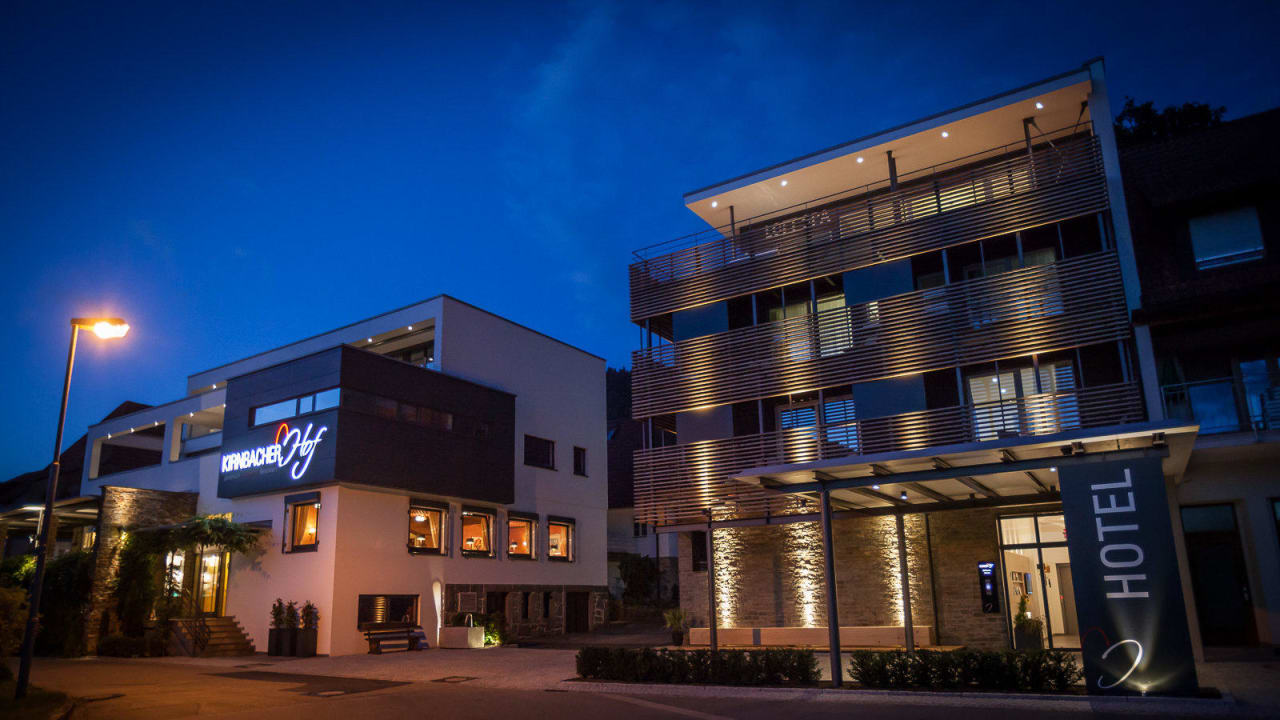 Außenansicht bei Nacht Hotel Kirnbacher Hof