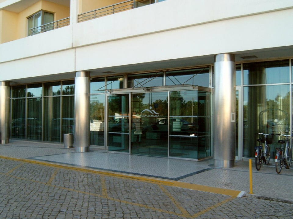 Vordereingang Hotel Dunamar