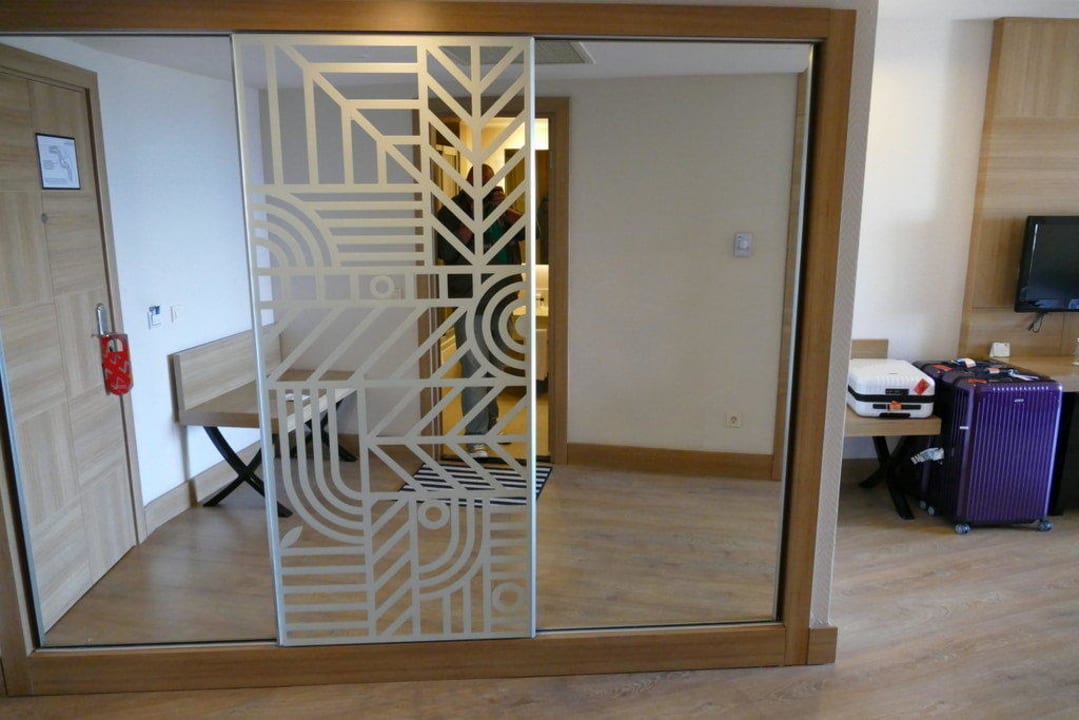 Schrank Hotel Delphin Imperial