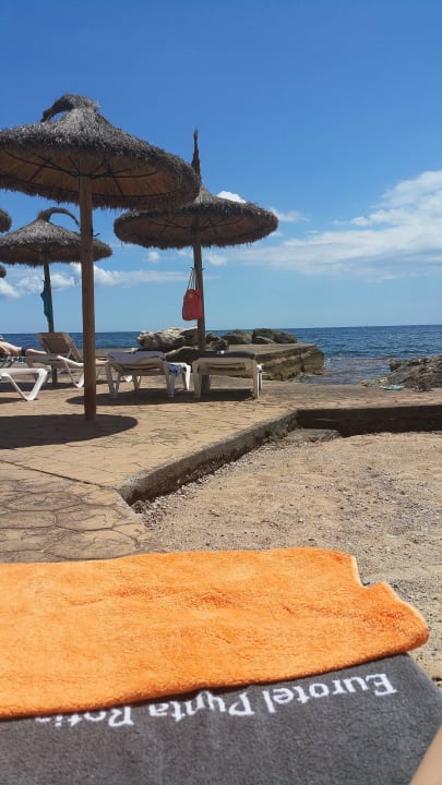 Direkt unterhalb der Hotelanlage Hipotels Eurotel Punta Rotja Golf & Spa