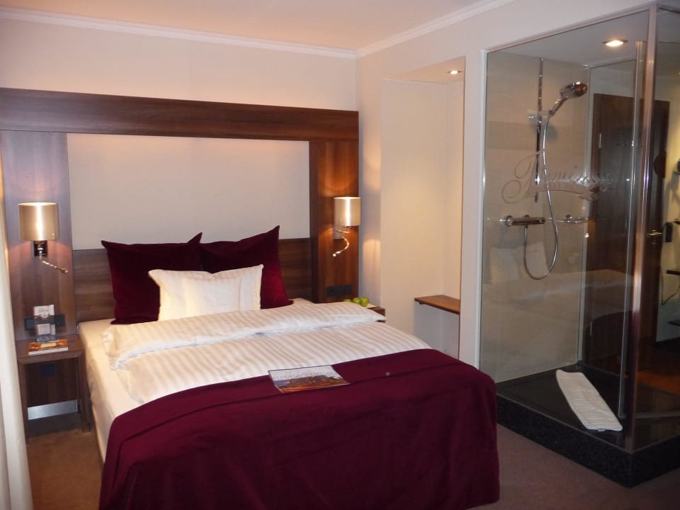 Bequemes Bett Flemings Hotel Frankfurt Main-Riverside