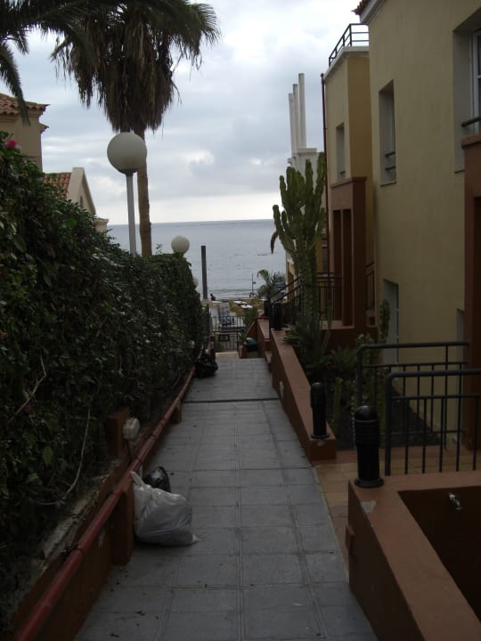 Weg zum Meer Los Olivos Beach Resort