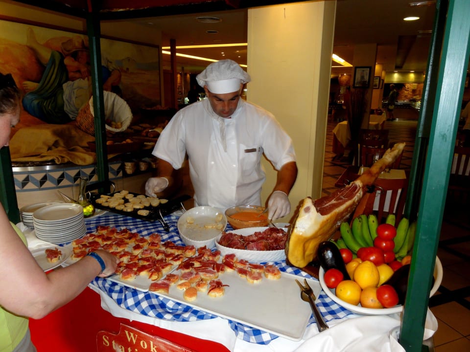 Empfang mit Serrano-Schinken Alua Suites Fuerteventura