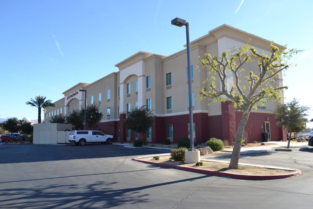 "Außenansicht" Hotel Hampton Inn & Suites Palm Desert, CA (Palm Desert