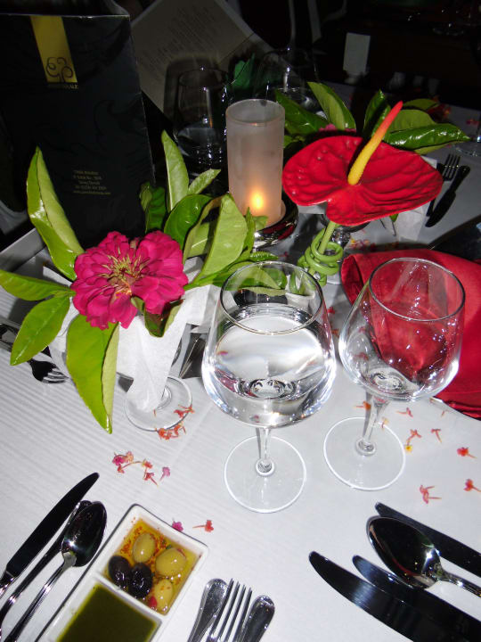 Geschmückter Tisch im a la carte Diamond Excellence Resort & Spa