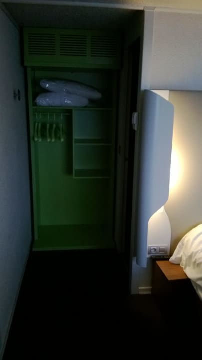 Szafa Hotel Campanile - MLV Torcy