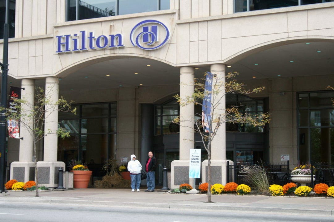 Eingang Hilton Niagara Falls / Fallsview Hotel & Suites