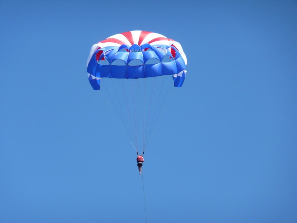 Parasailer VH Gran Ventana Beach Resort