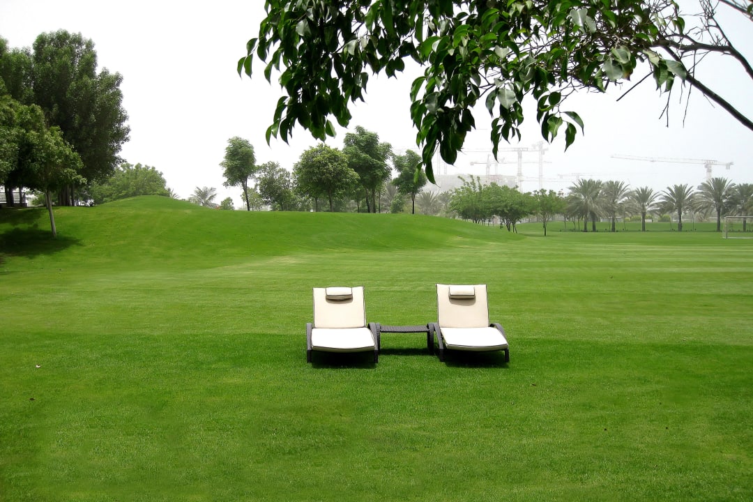 Unglaubliche Rasenflächen auch ohne Regen Emirates Palace Mandarin Oriental