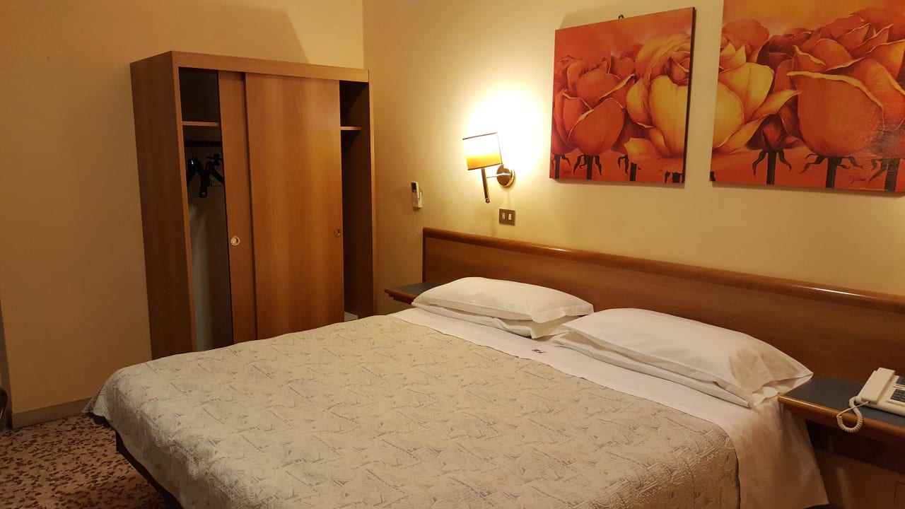 Zimmeransichten Hotel Astor