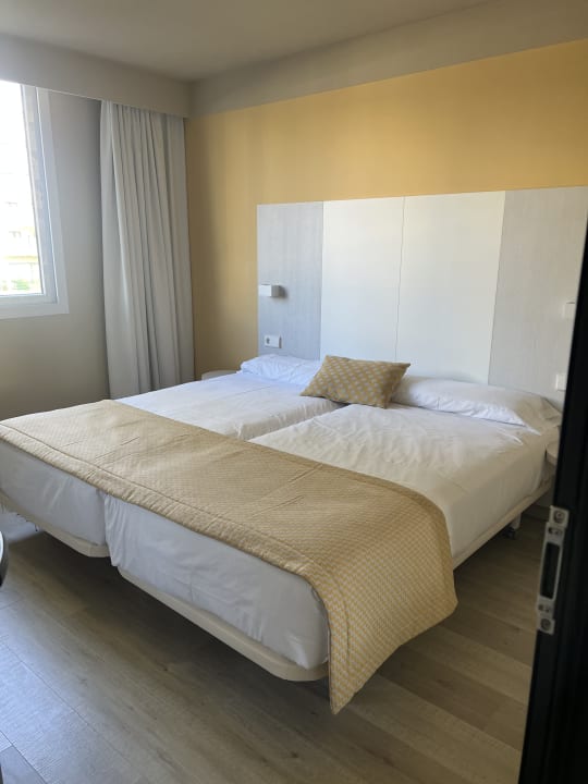 Zimmer Protur Vista Badia Aparthotel