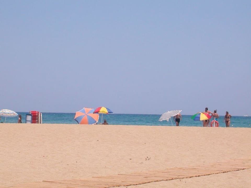 Strand ca. 3 Kilometer entfernt Grand Hotel Holiday Resort