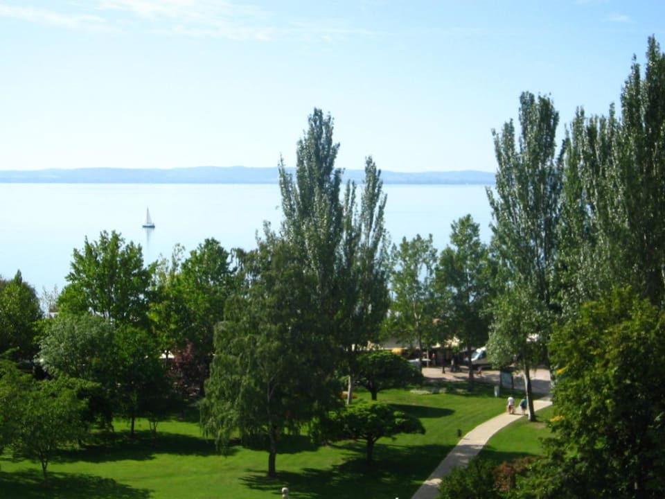 Weg zur Promenade Danubius Hotel Annabella