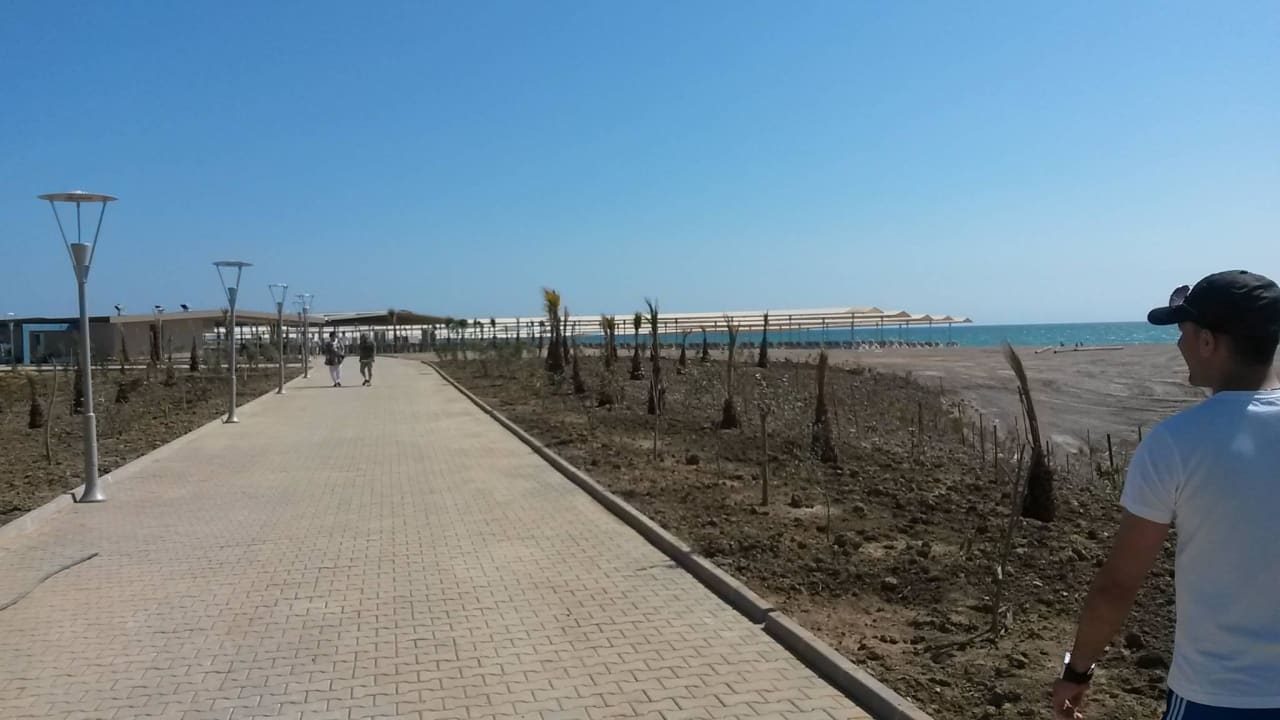 Gang zum Strand Sunmelia Beach Resort