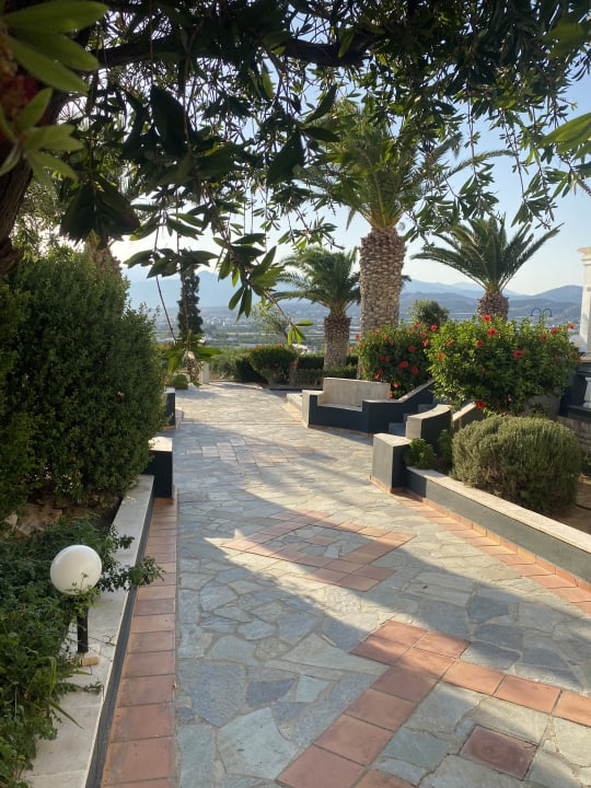 Gartenanlage Kakkos Terra Blu-Adults only
