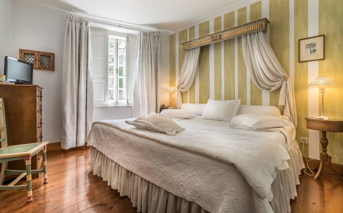 Hotel Room Lawrence's Hotel