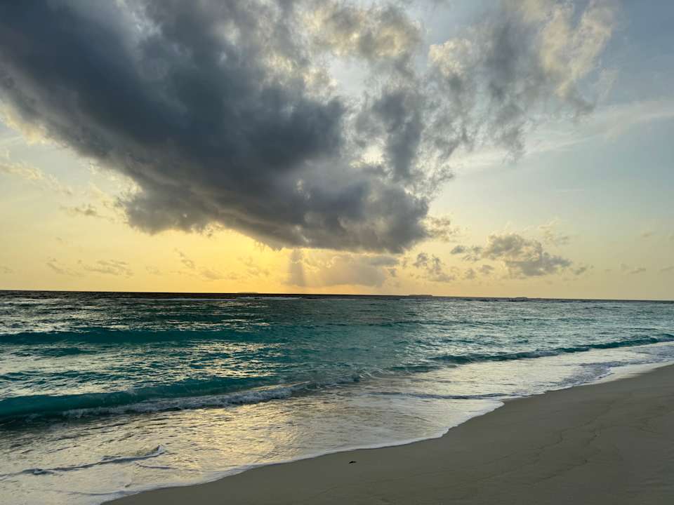 Strand Ifuru Island Maldives