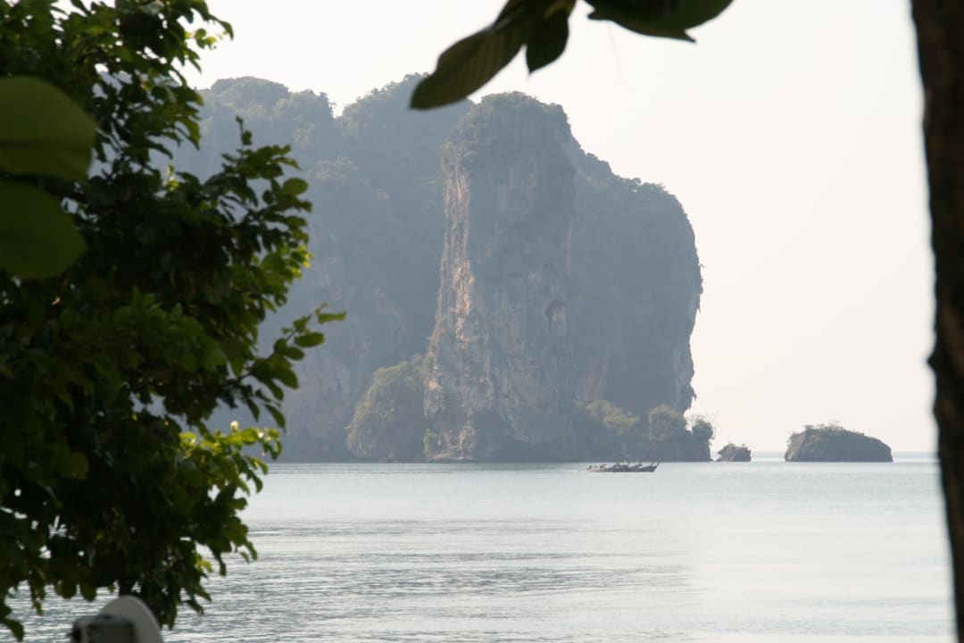 Morgens beim Frühstück Aonang Villa Resort