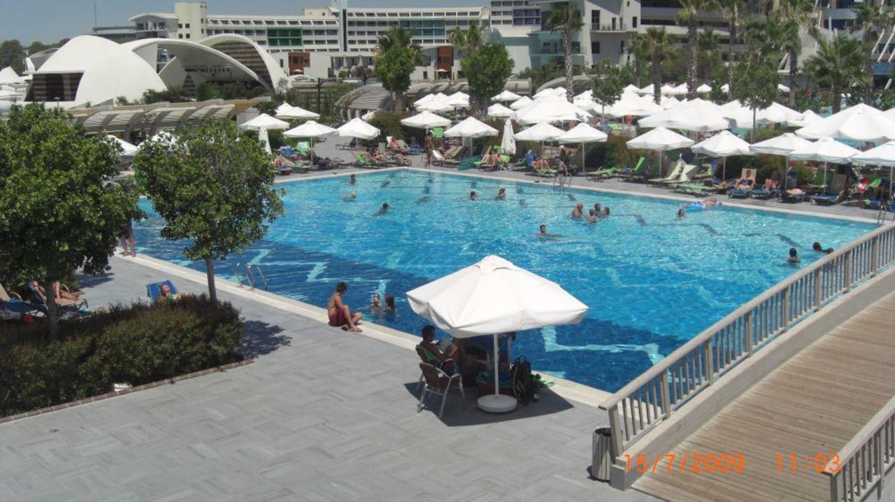 Poolside Susesi Luxury Resort