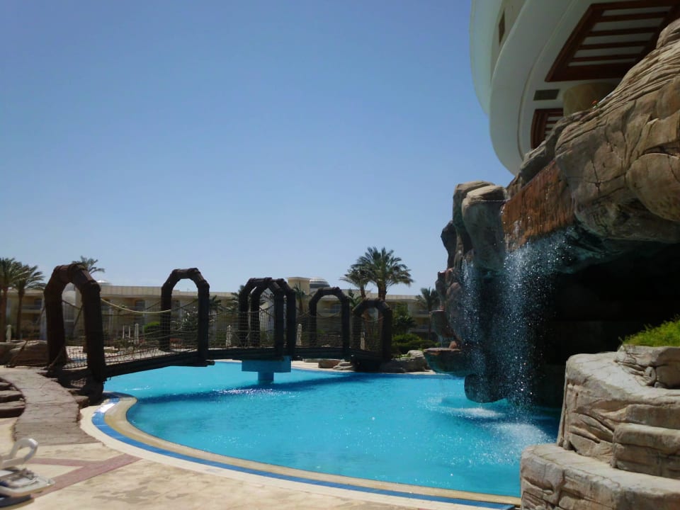 Teil der Poolanlage Palm Royale Resort - Soma Bay