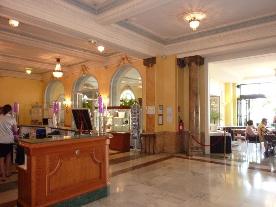 Rezeption Hotel Le Royal
