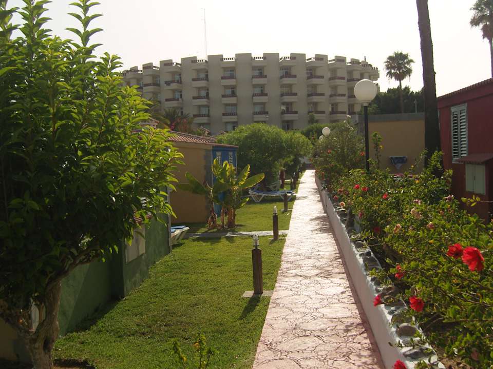 Gartenanlage HL Miraflor Suites Hotel