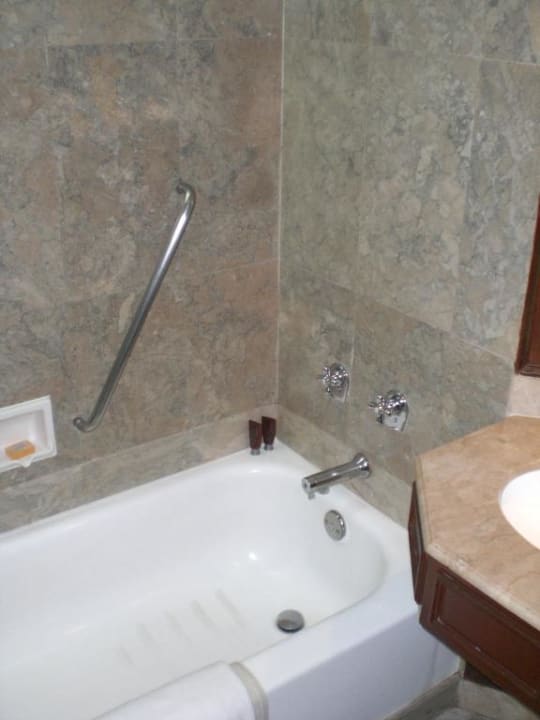 Bad Hotel InterContinental Manila