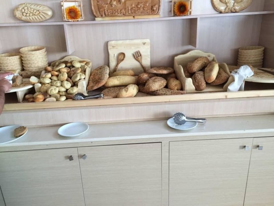 Frühstück Asterias Beach Resort