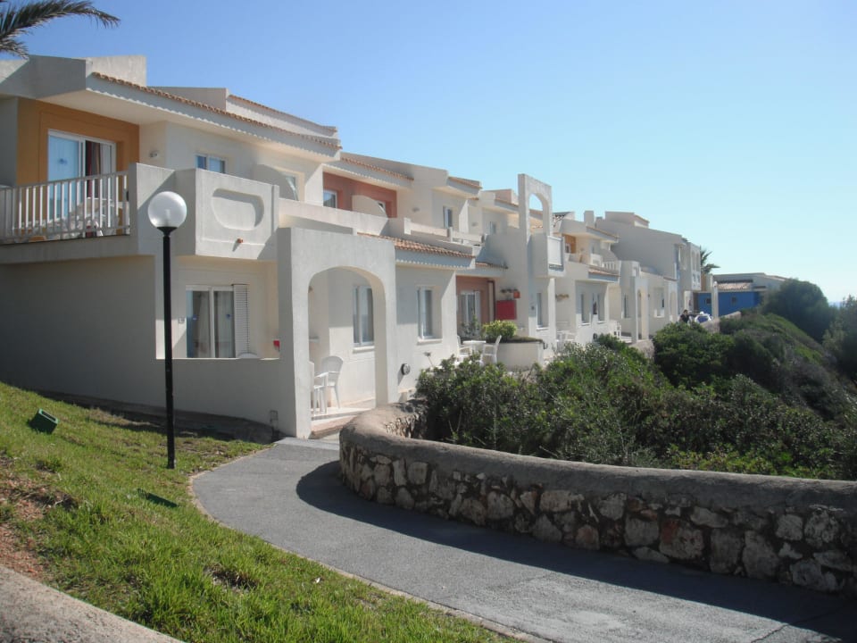 Die Bungalows der Anlage blau punta reina