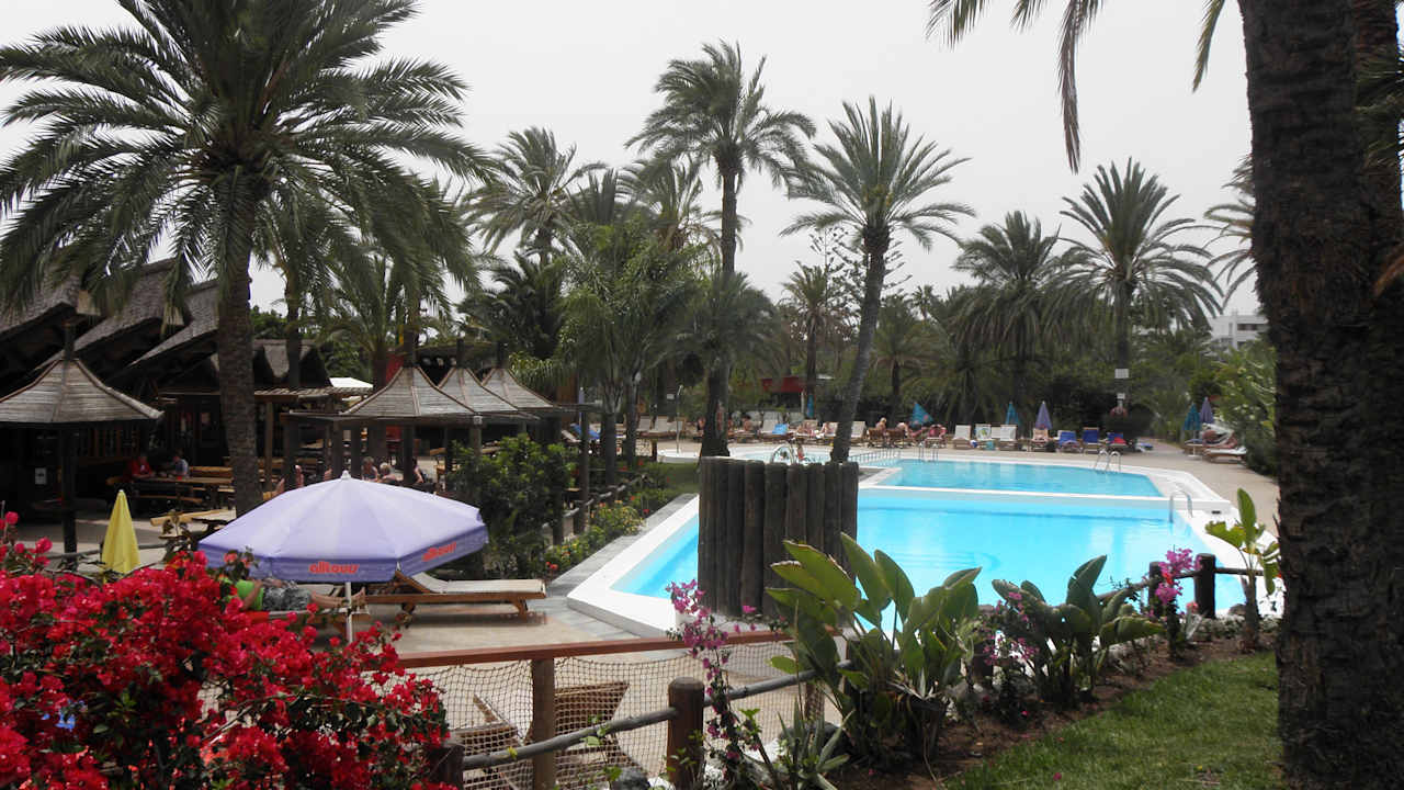 Pool mit Bar HL Miraflor Suites Hotel