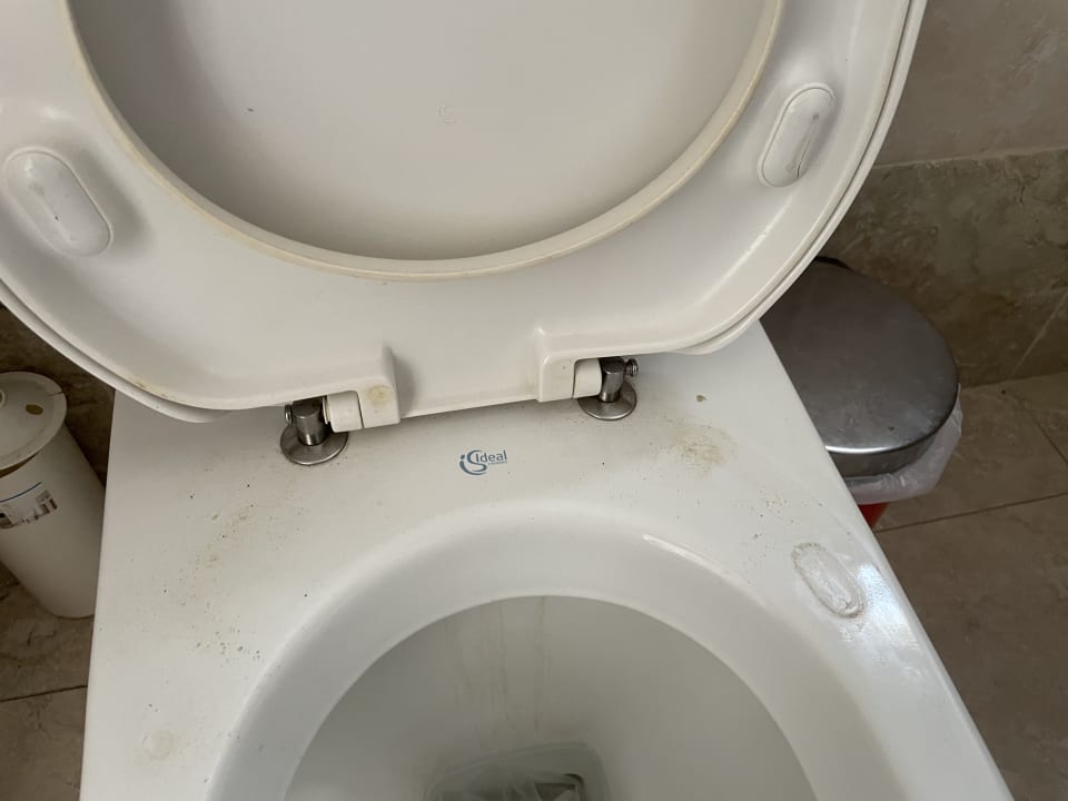 Zimmer Royal Beach Hotel