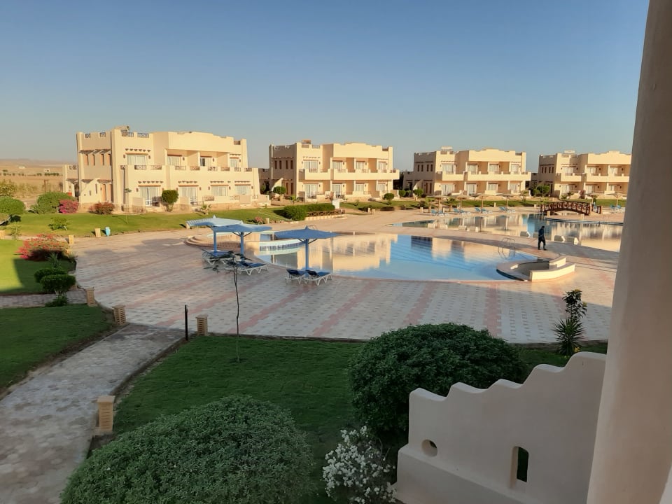 Pool Laguna Beach Marsa Resort