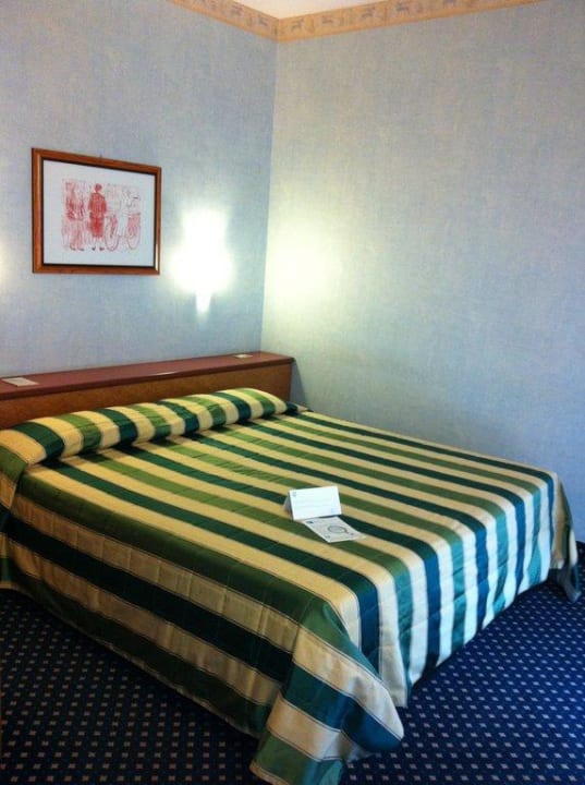 Camera con letto matrimoniale o due letti Residence Desenzano