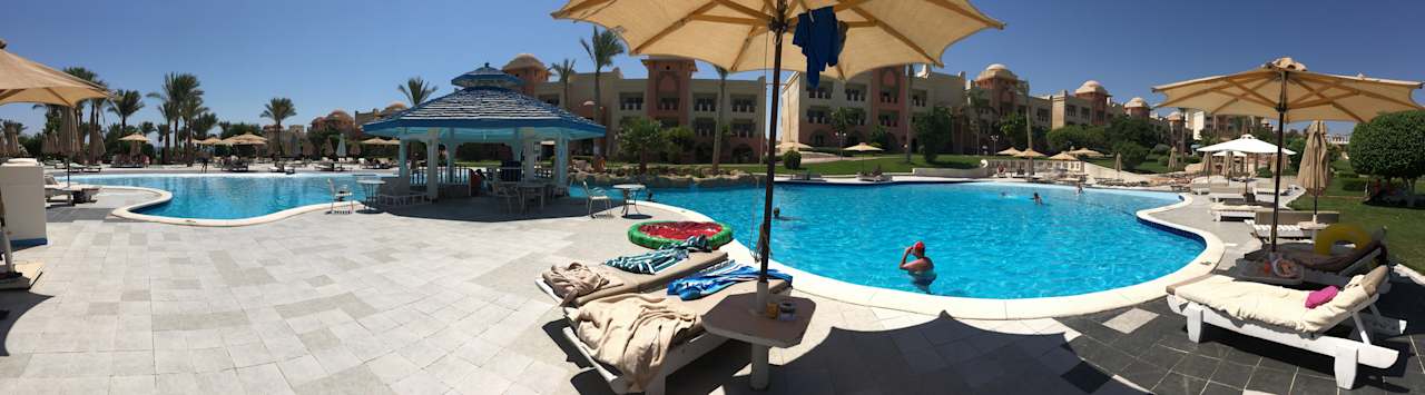 Pool Serenity Alpha Beach