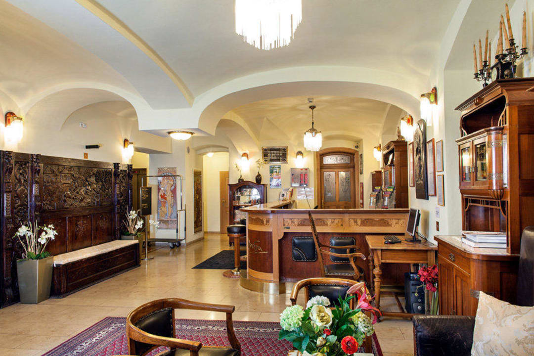 Lobby & vchod Hotel Mucha