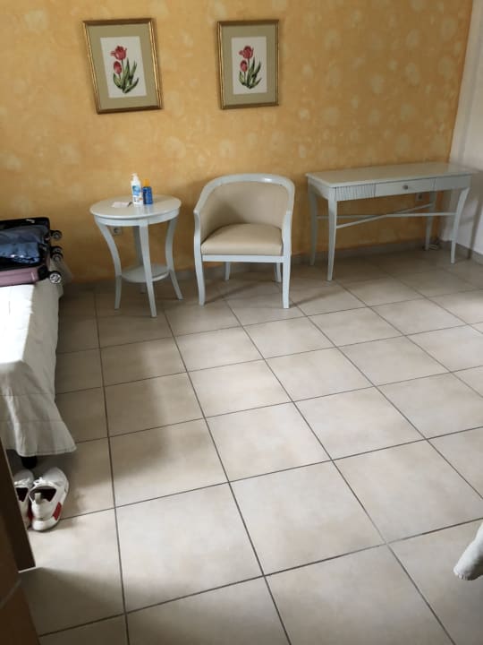 Zimmer Sandy Beach Resort