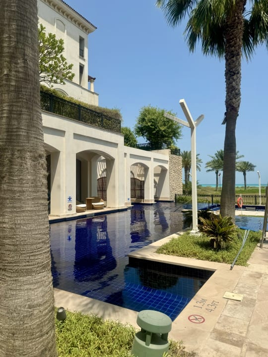 Pool The St. Regis Saadiyat Island Resort, Abu Dhabi