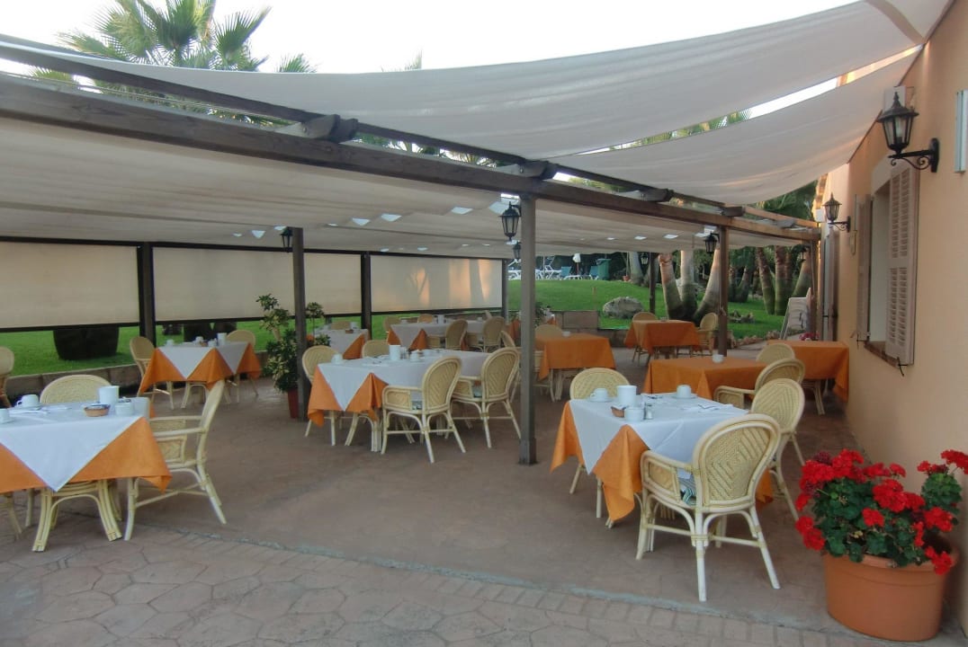 Großzügige Terrasse Finca Ses Rotes Velles