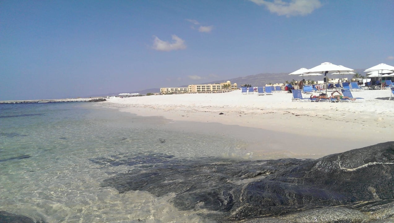 Strand abseits vom Hotel Wyndham Garden Salalah Mirbat