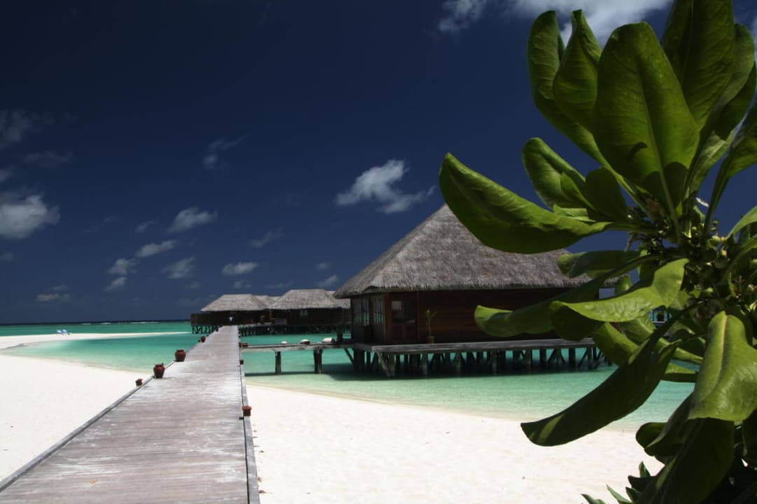 Strand im Norden Meeru Maldives Resort Island