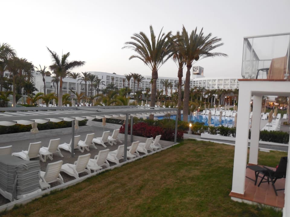 Mit sehr guten Liegen und Auflagen Hotel Riu Palace Meloneras