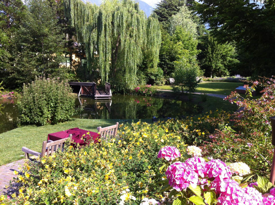 Garten mit Teich Hotel Villa Irma