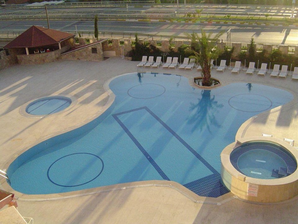 Poollandschaft My Home Sky Hotel