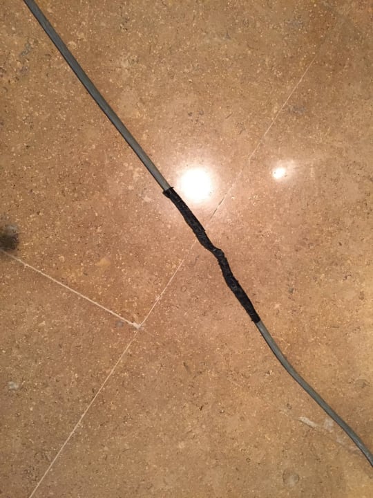 Geflicktes Stromkabel SUNRISE Holidays Resort (Adults Only)