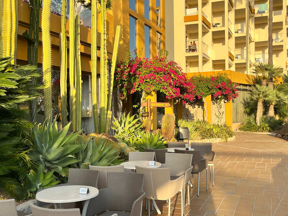 Gartenanlage Zafiro Tropic