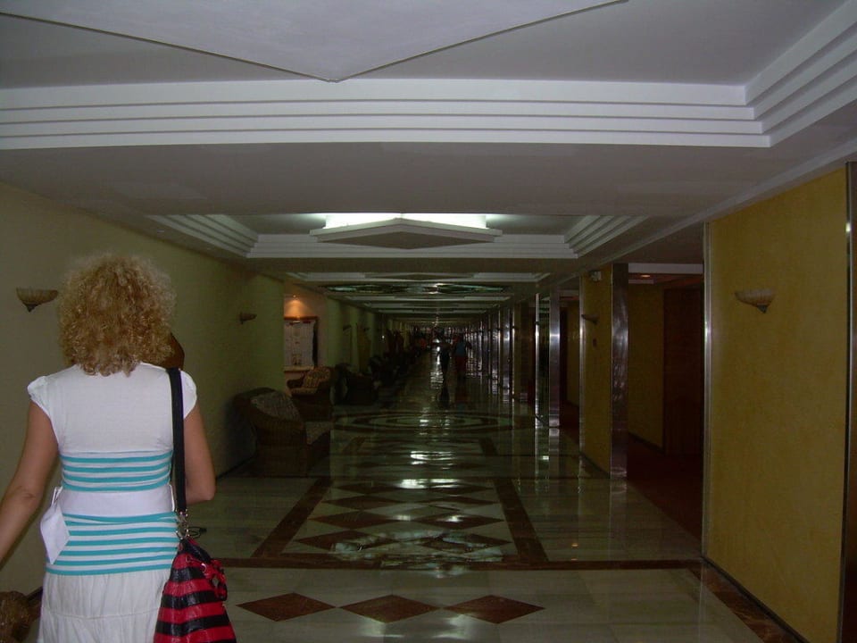 Langgezogene Flurbereiche Hotel Mariant Park