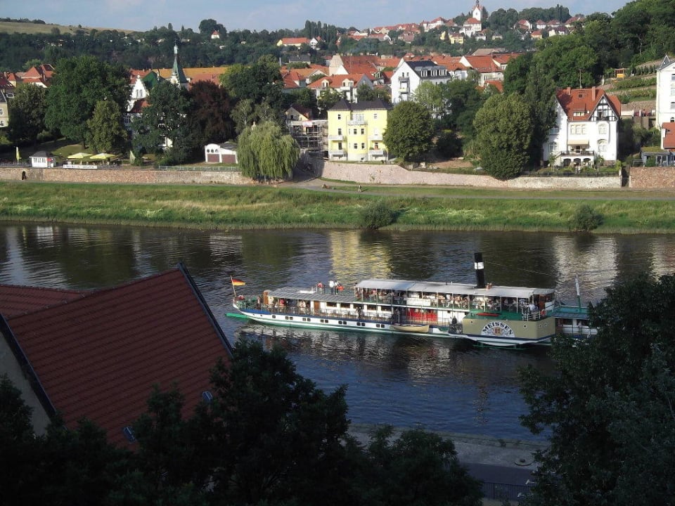 Blick vom Burgberg zum Fährhaus Hotel Fährhaus Meißen