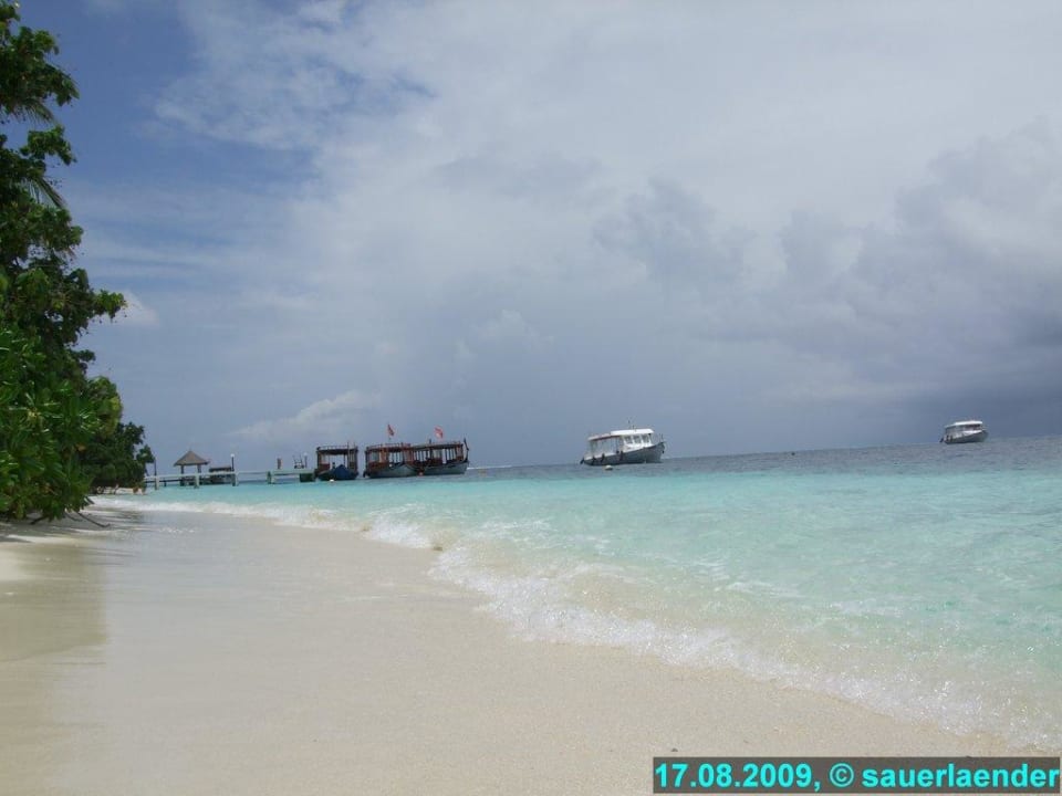 Strand an der Südseite Vilamendhoo Island Resort & Spa