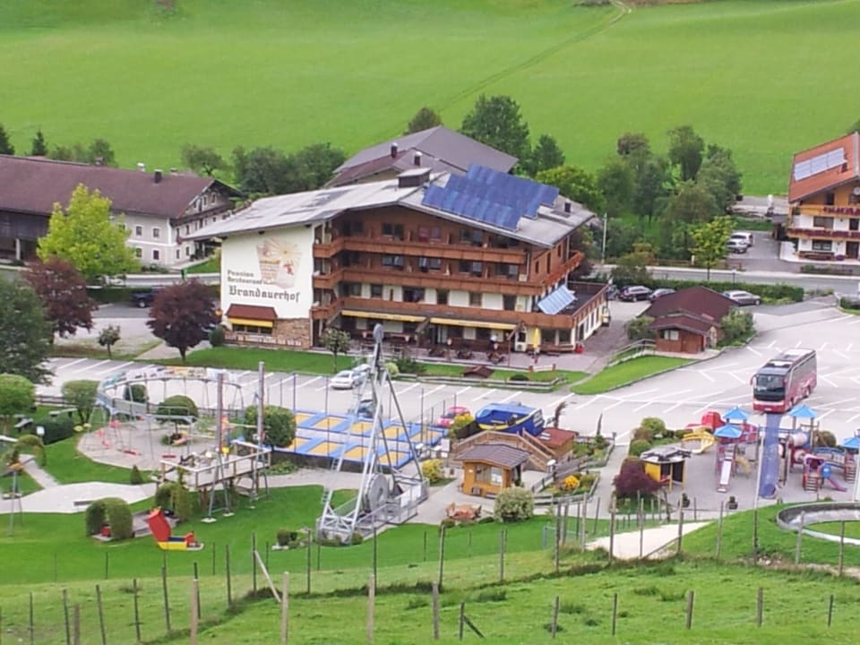 Rückansicht von hoch droben Hotel Brandauerhof